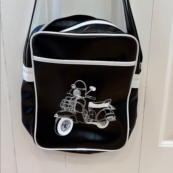 Vespa Black and White Scooter Design synthetic leather crossbody Shoulder Bag - Picture 10 of 10